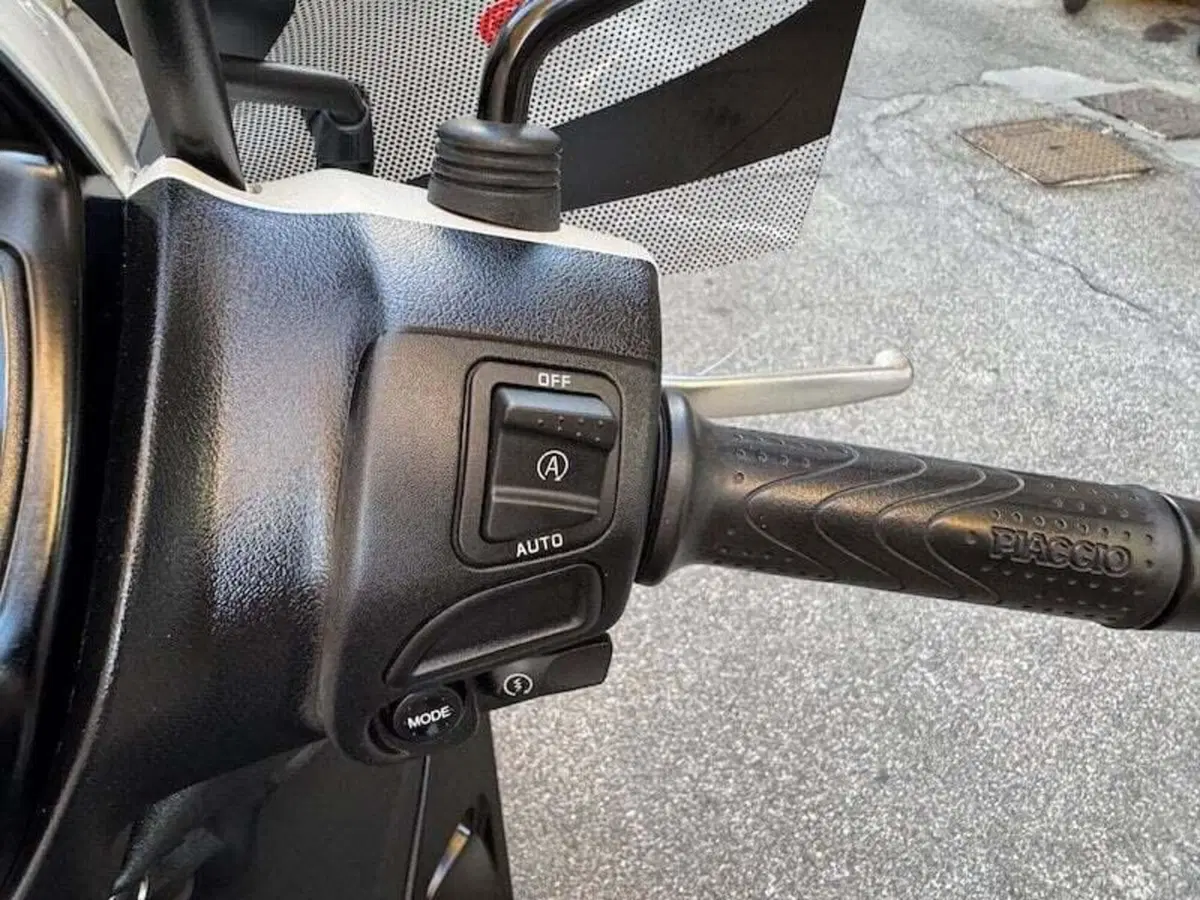 Piaggio Medley 150 S ABS (2021 - 25) (20)
