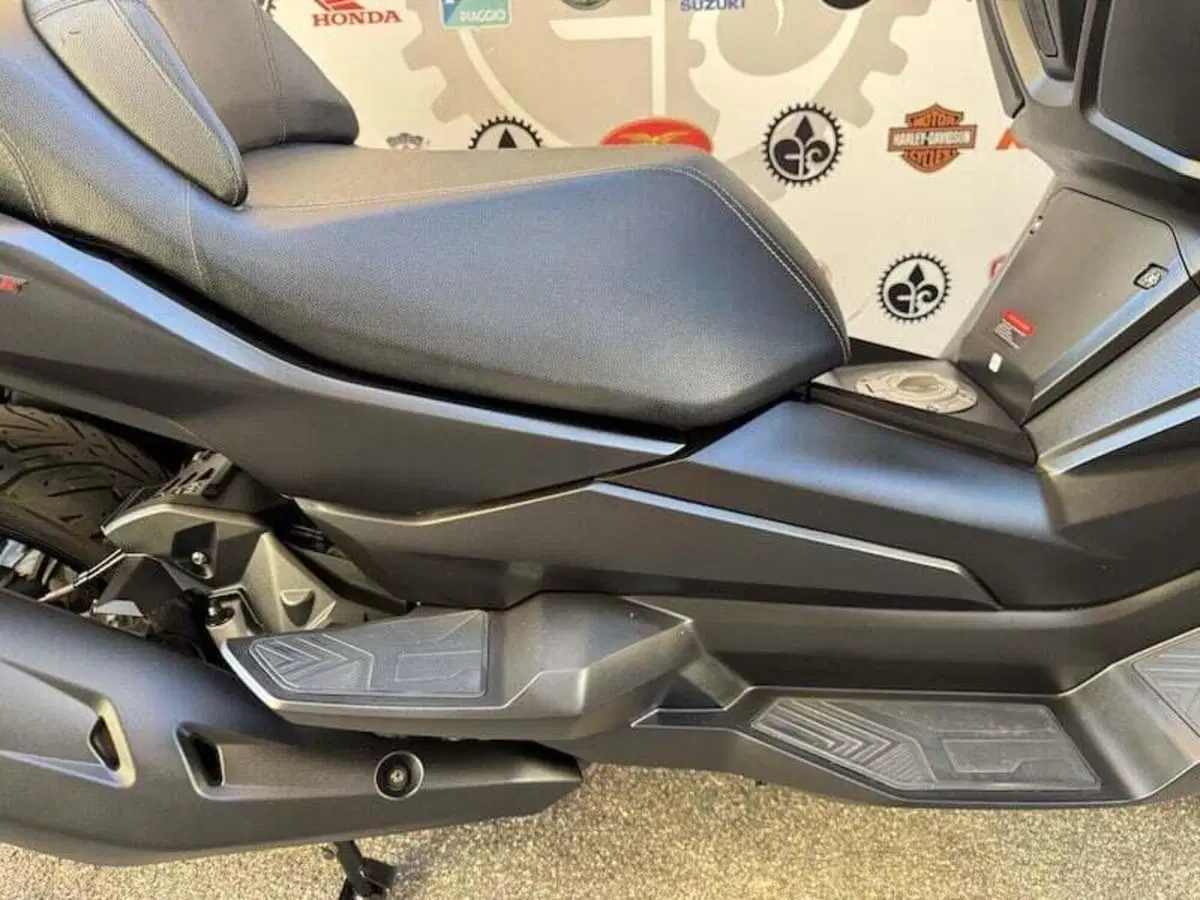 Voge Sfida SR4 MAX (2024 - 26) (5)