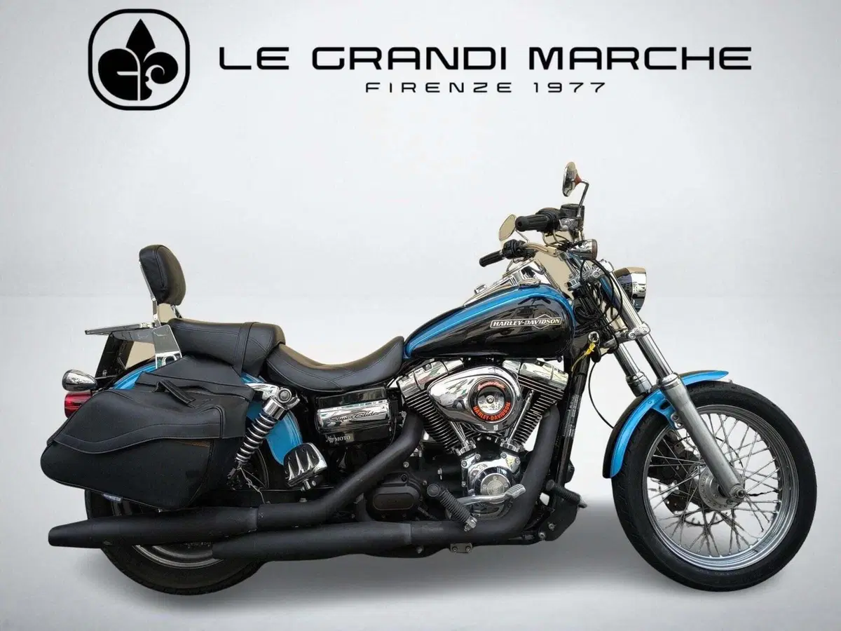 Harley-Davidson 1584 Super Glide Custom (2008 - 13) - FXDC