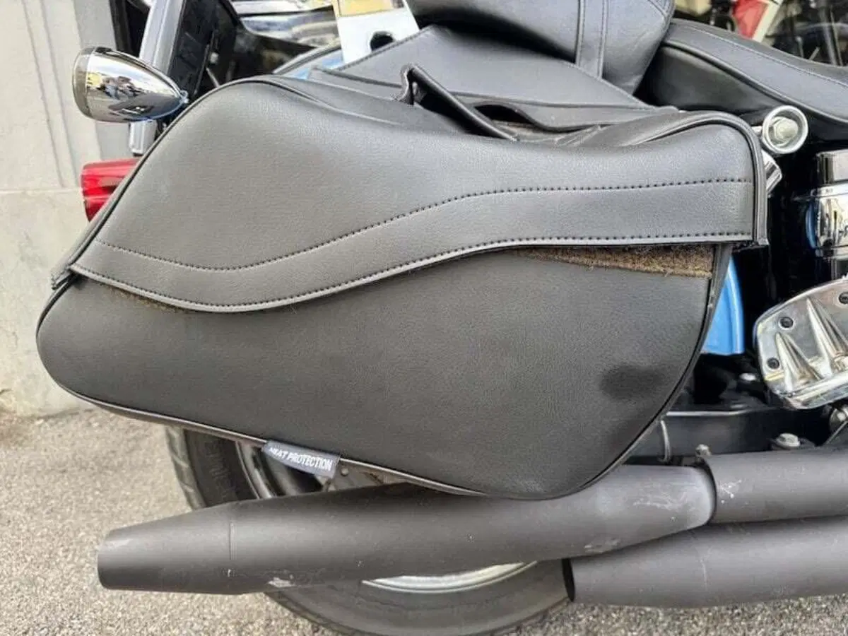 Harley-Davidson 1584 Super Glide Custom (2008 - 13) - FXDC (3)