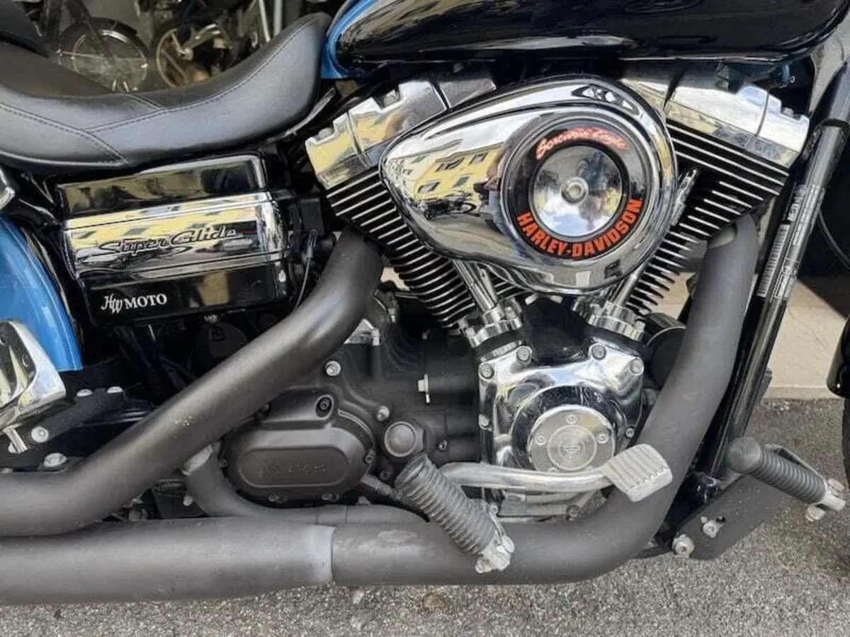 Harley-Davidson 1584 Super Glide Custom (2008 - 13) - FXDC (6)