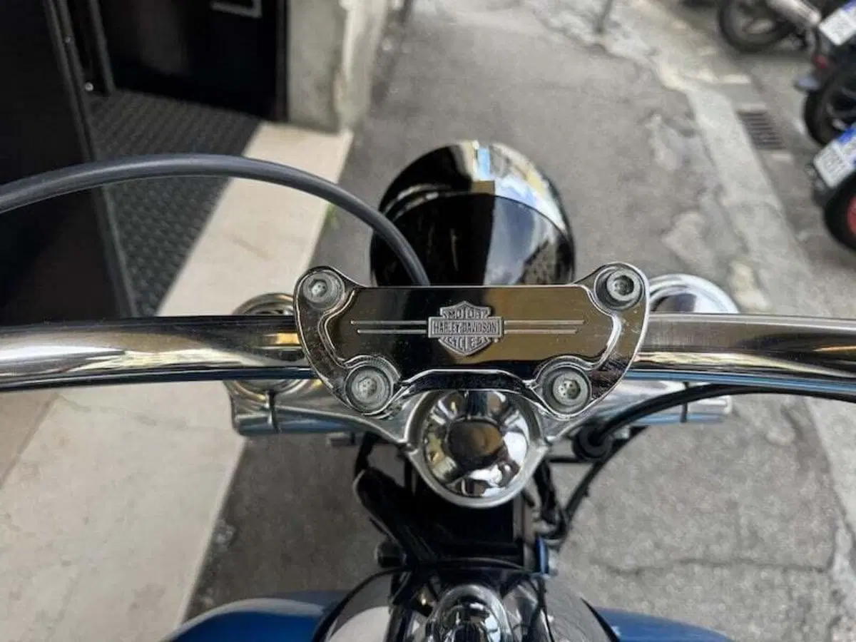 Harley-Davidson 1584 Super Glide Custom (2008 - 13) - FXDC (18)