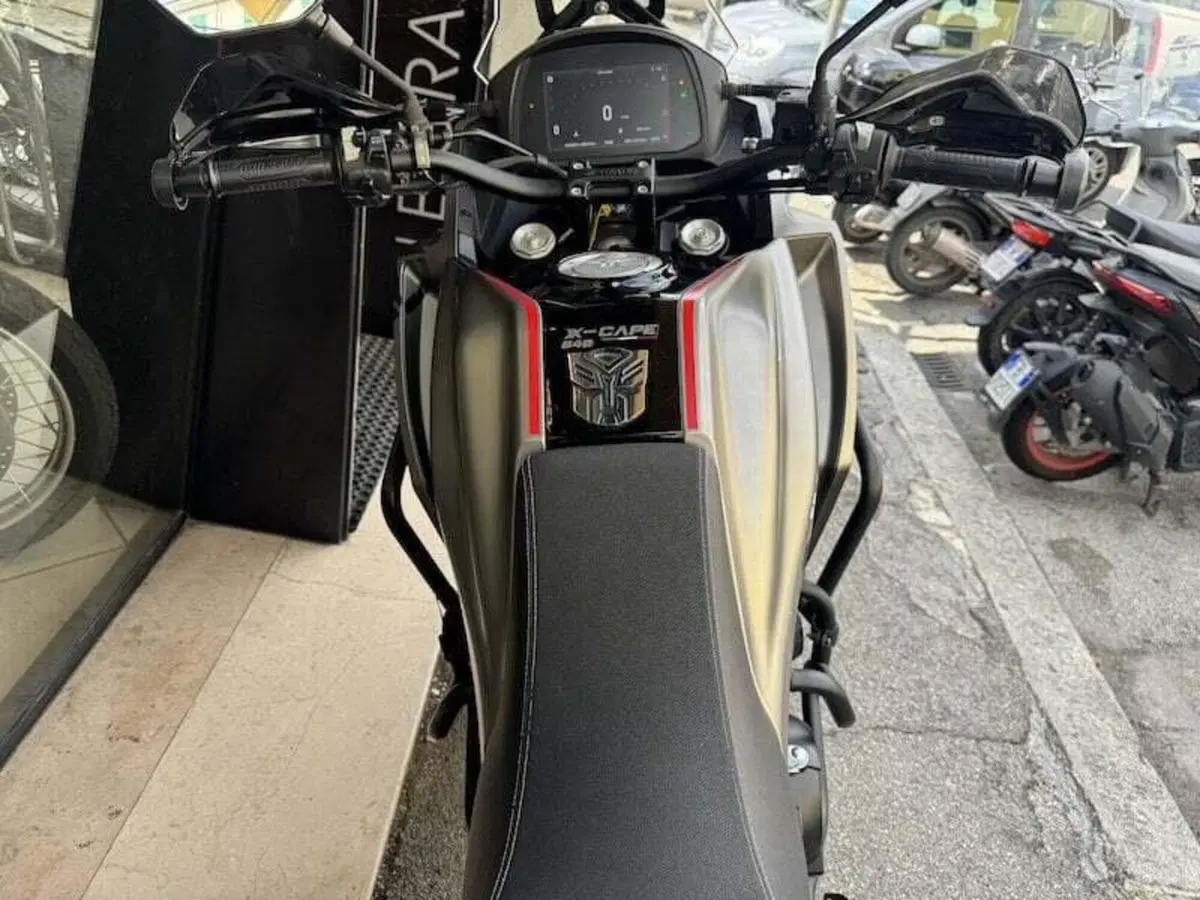 Moto Morini X-Cape 650 (2021 - 26) (16)