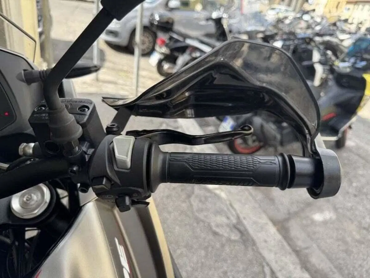 Moto Morini X-Cape 650 (2021 - 26) (20)