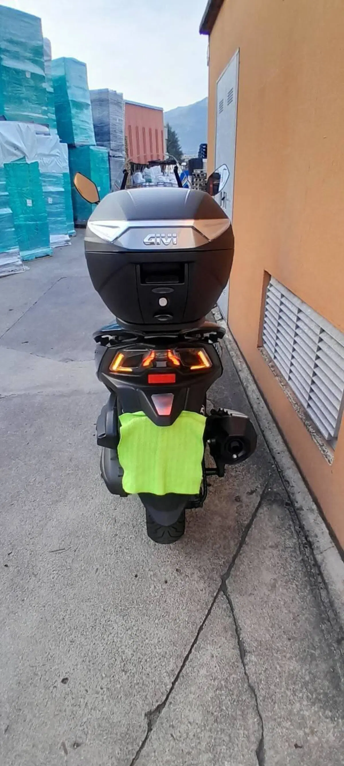 Kymco Agility 350i NN R16 (2023 - 26) (4)