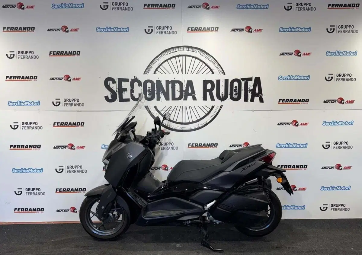 Yamaha X-Max 300 Tech Max (2025 - 26) (4)