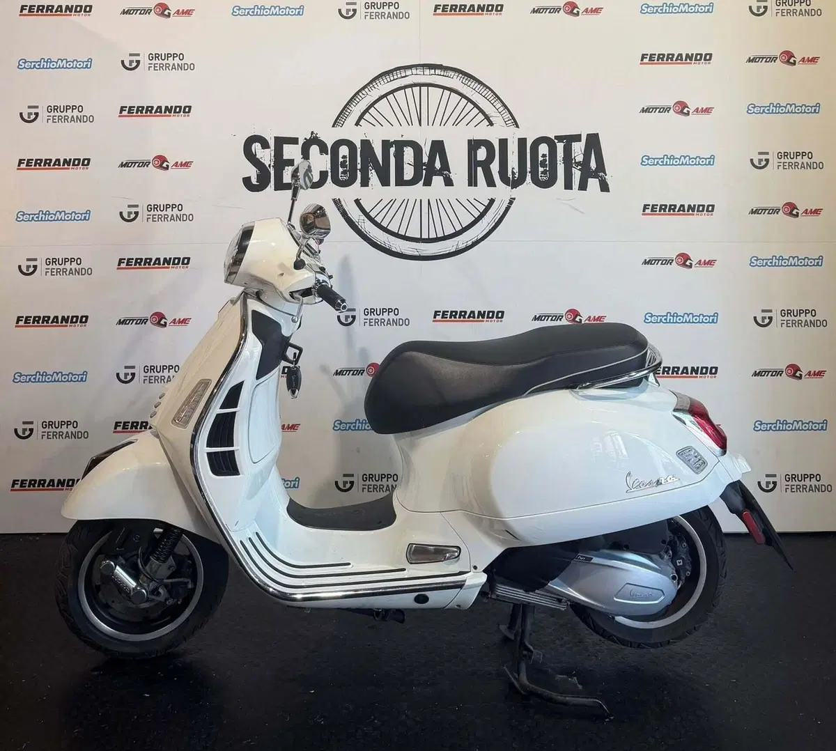 Vespa GTS 300 Super (2023 - 24) (2)