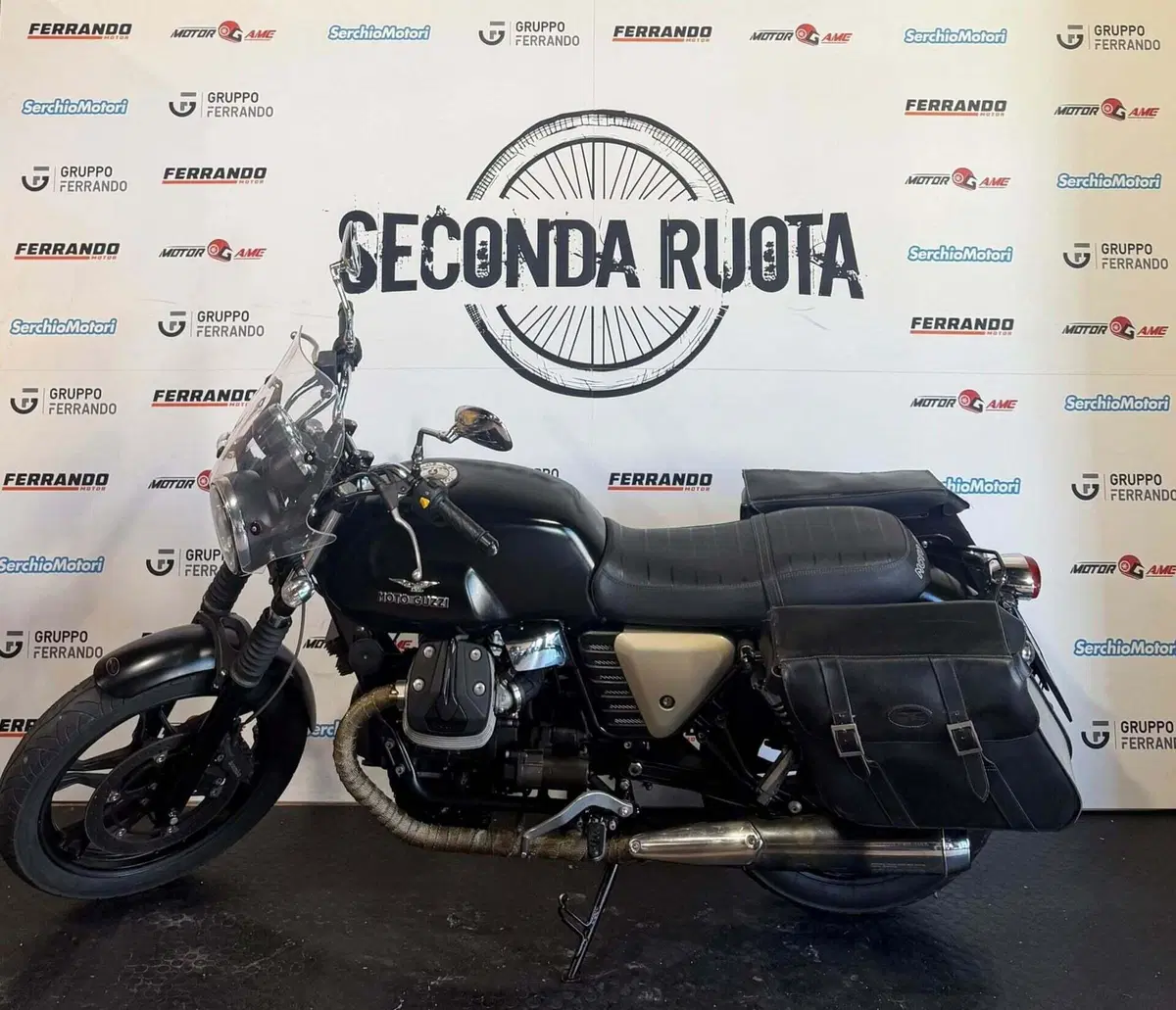 Moto Guzzi V7 Classic (2008 - 12) (2)