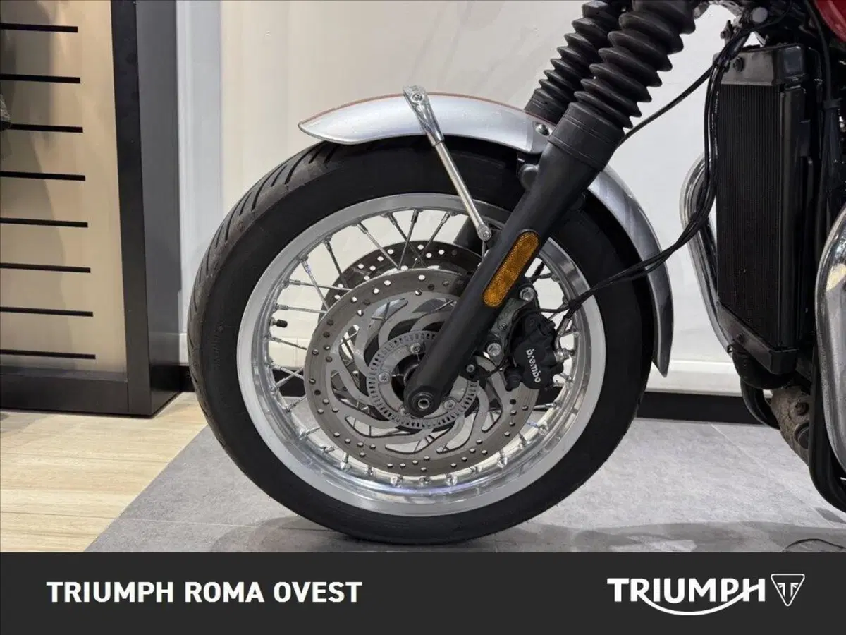 Triumph Bonneville T120 Elvis (2024 - 26) (11)