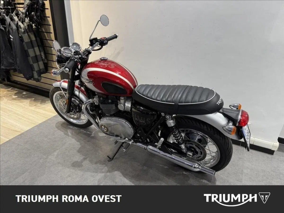 Triumph Bonneville T120 Elvis (2024 - 26) (8)