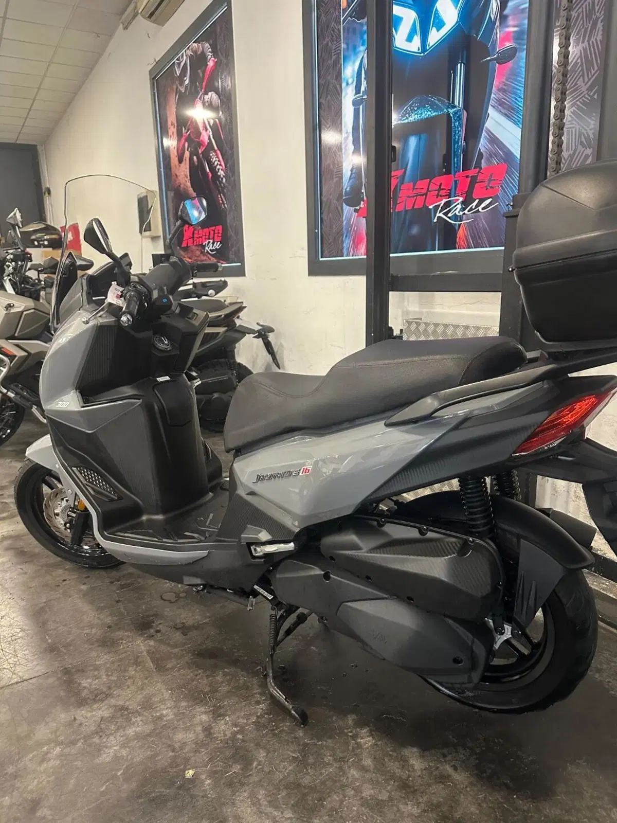 Sym Joyride 300 (2022 - 24) (4)