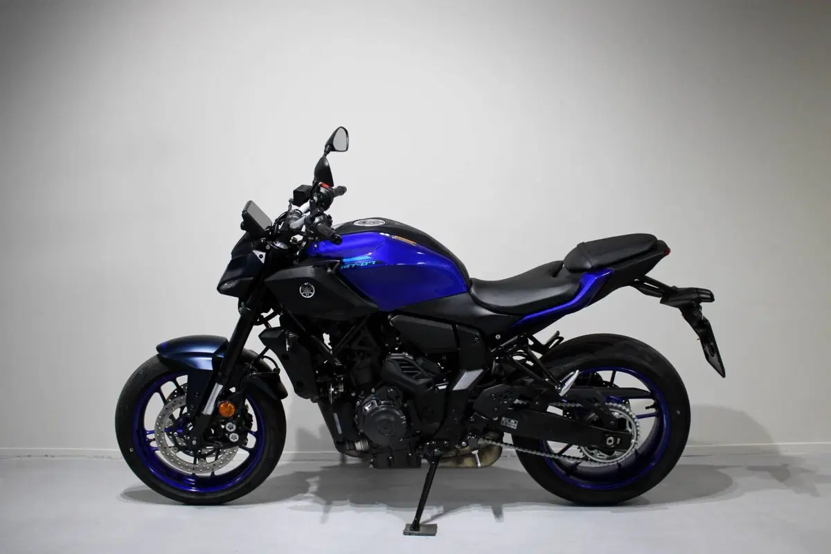 Yamaha MT-07 Y-AMT (2025 - 26) (4)