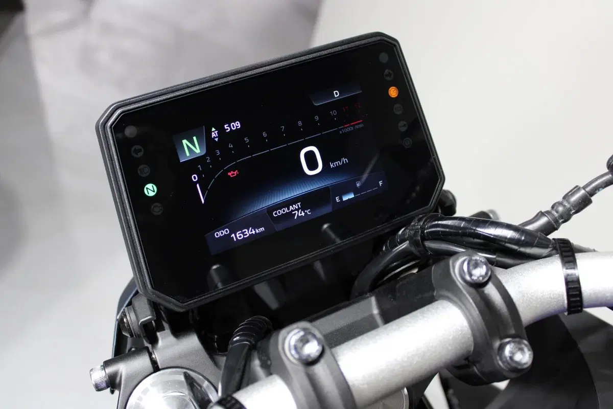 Yamaha MT-07 Y-AMT (2025 - 26) (6)