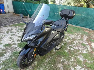 Yamaha T-Max 560 Tech Max (2022 - 24) usata