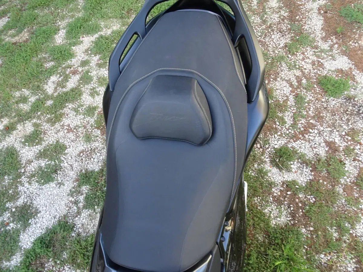 Yamaha T-Max 560 Tech Max (2022 - 24) (9)