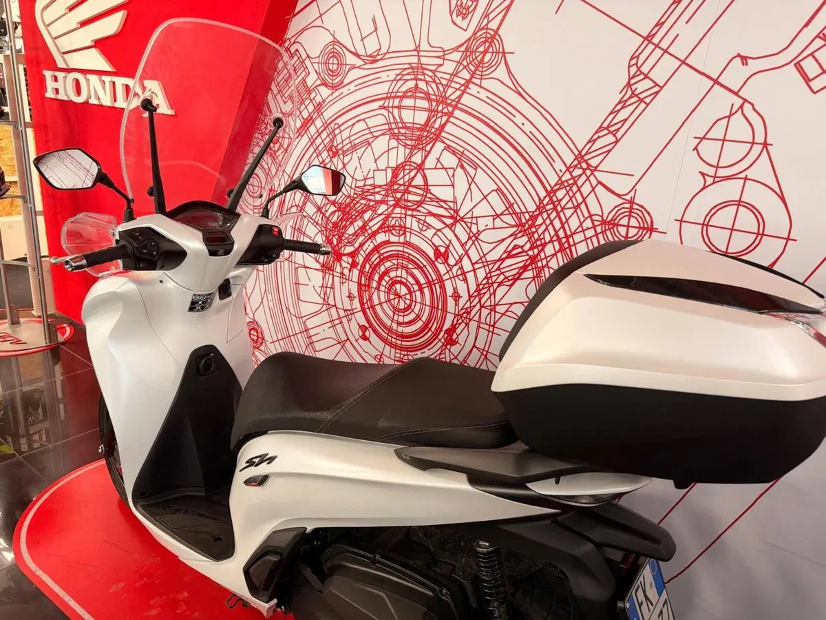 Honda SH 350 (2021 - 24) (7)