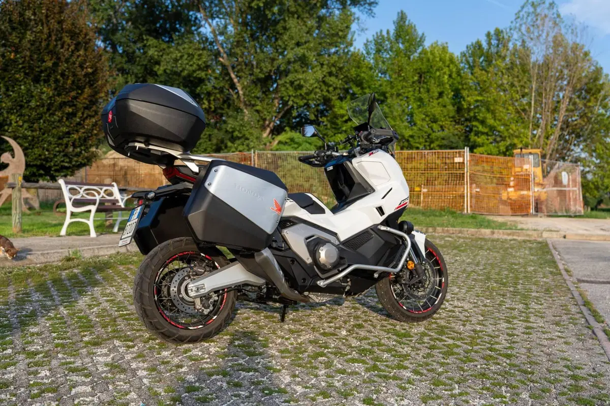 Honda X-ADV 750 Travel (2025 - 26) (4)