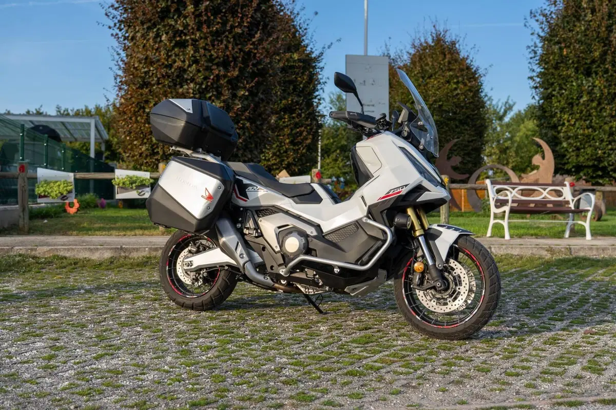 Honda X-ADV 750 Travel (2025 - 26) (5)