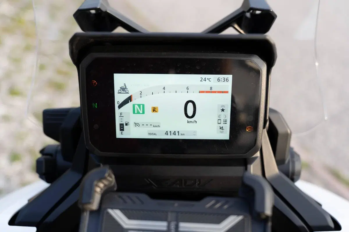 Honda X-ADV 750 Travel (2025 - 26) (9)
