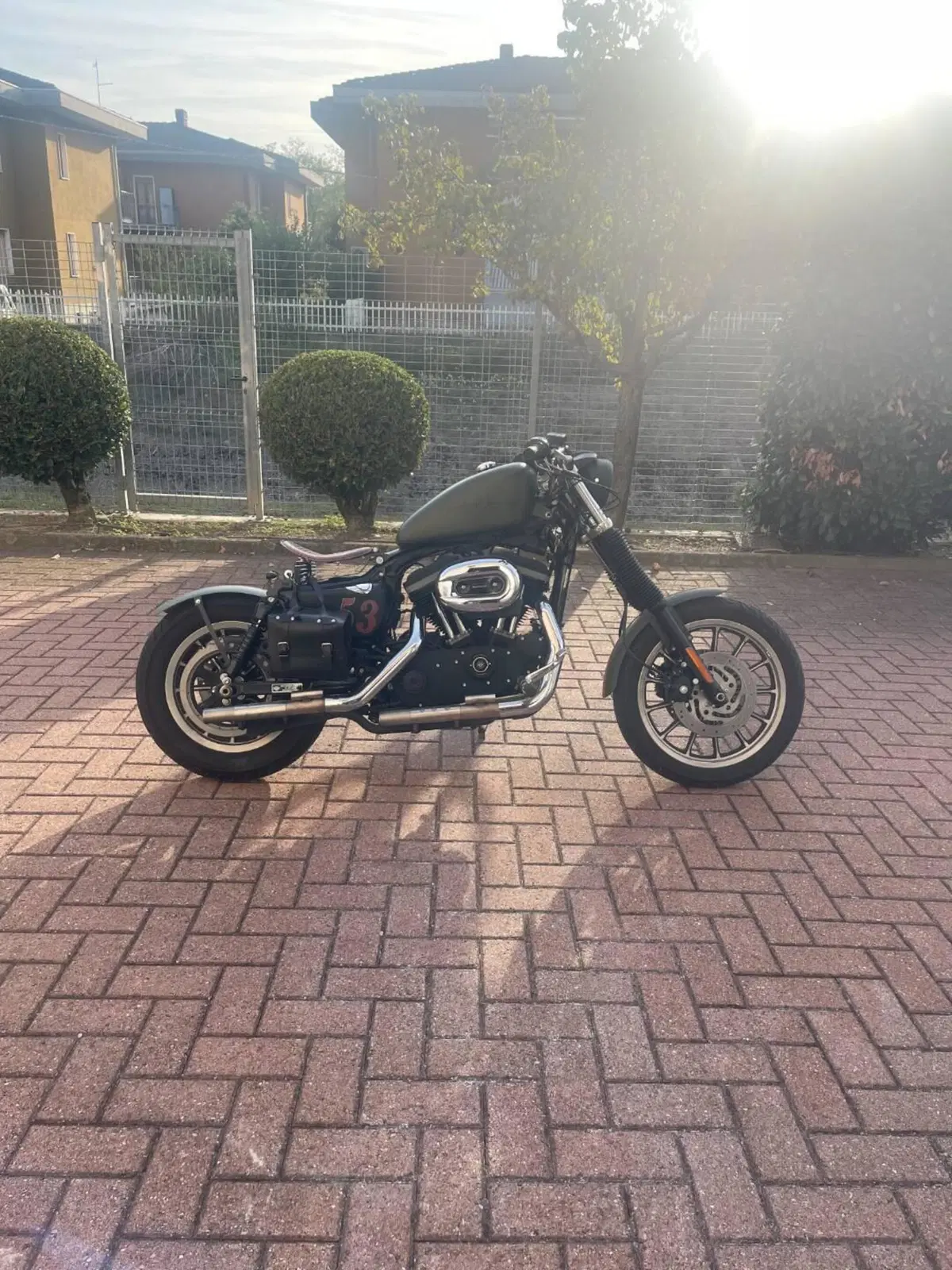 Harley-Davidson 883 R (2008 - 16) - XL 883R