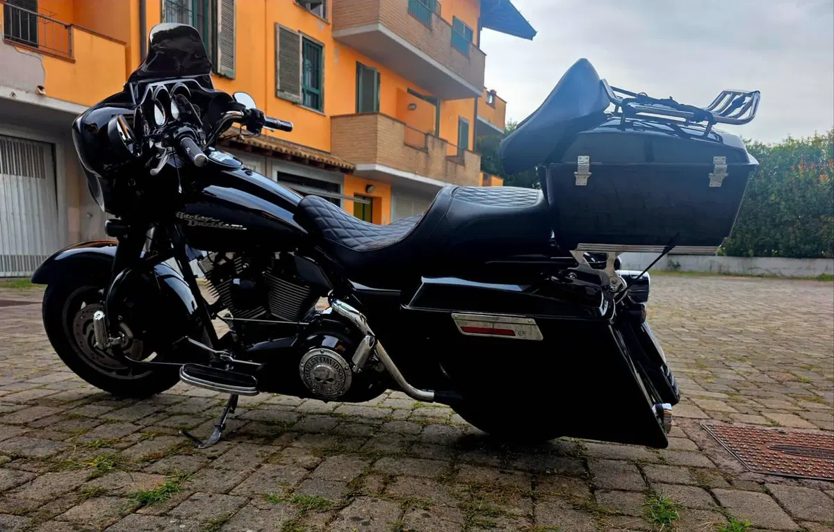 Harley-Davidson 1584 Street Glide (2007) - FLHX
