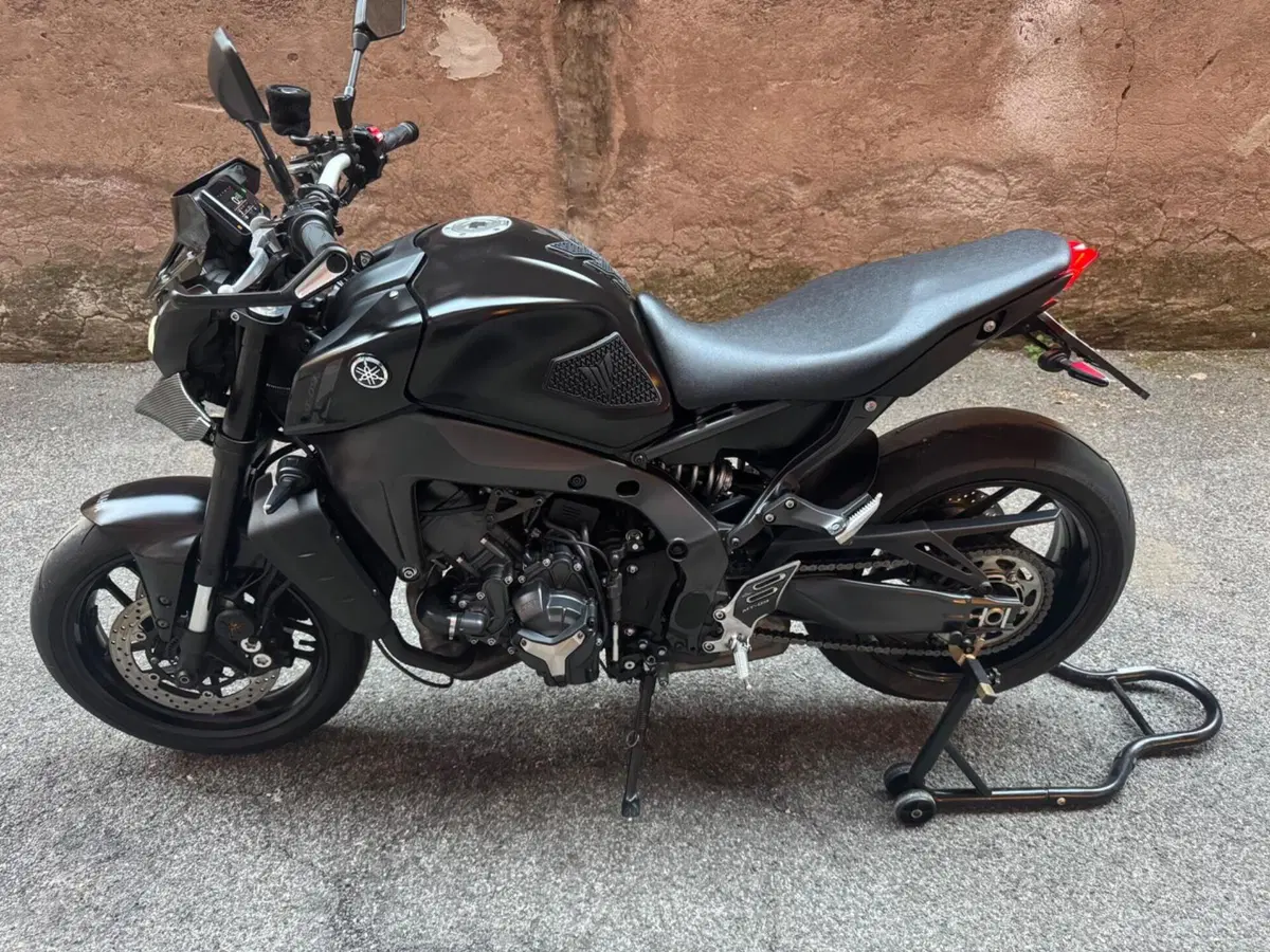 Yamaha MT-09 (2021 - 23) (3)
