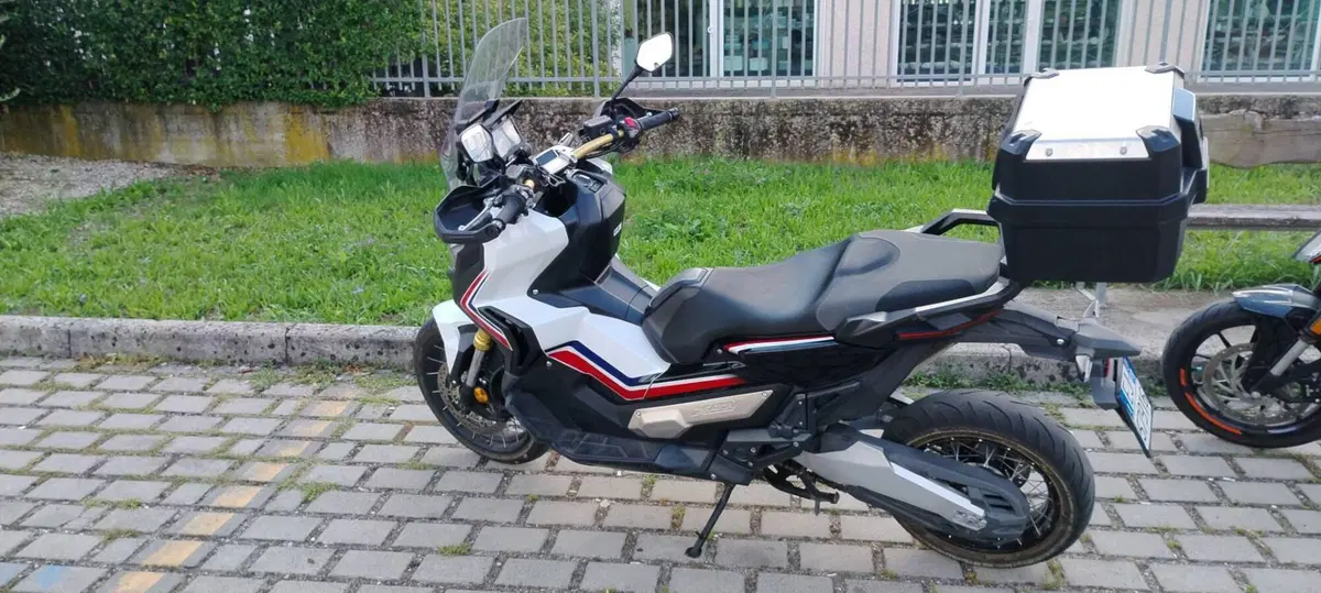 Honda X-ADV 750 (2017) (3)