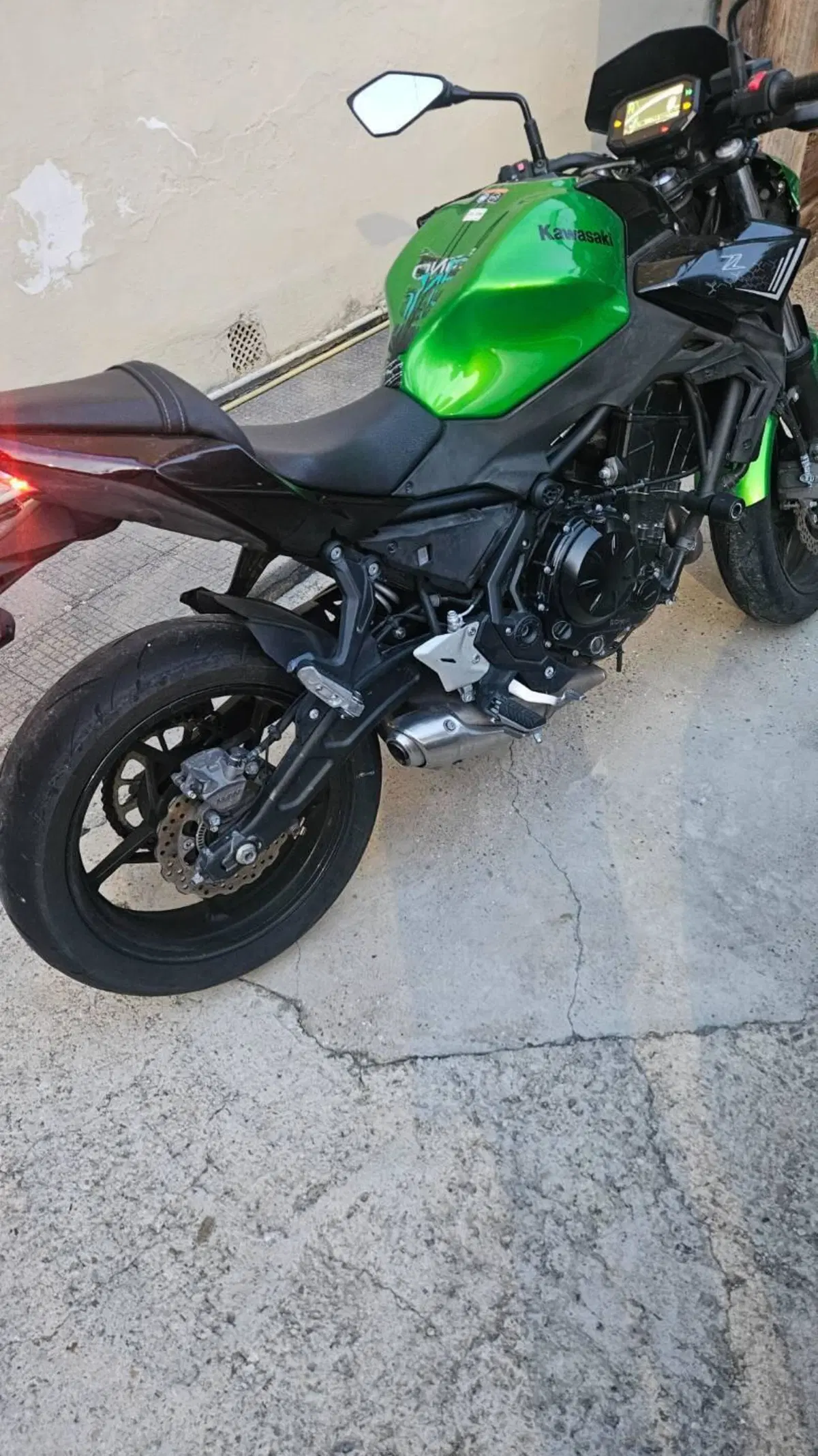 Kawasaki Z 650 (2020) (2)