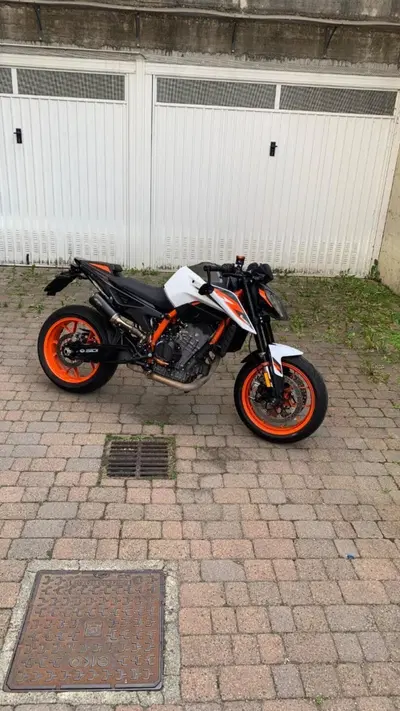 KTM 890 Duke R (2021 - 23) usata