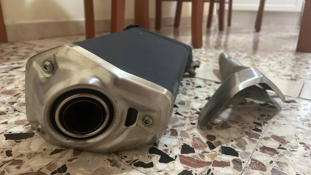 Terminale scarico Kawasaki Z900 (5)