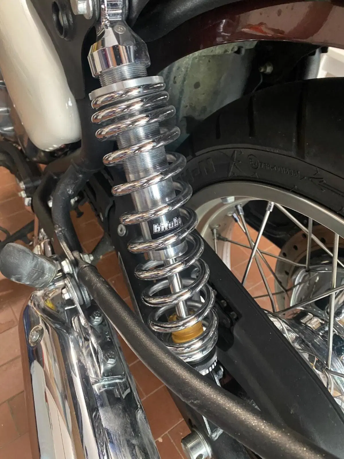 Coppia di ammortizzatori posteriori Bitubo Chrome
