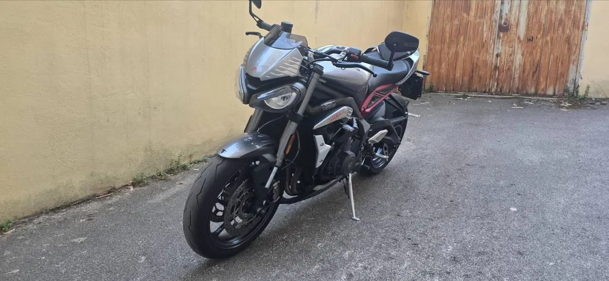 Triumph Street Triple RS (2020 - 22) (14)