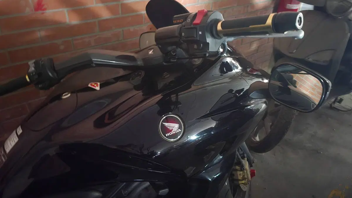 Honda DN-01 (2)