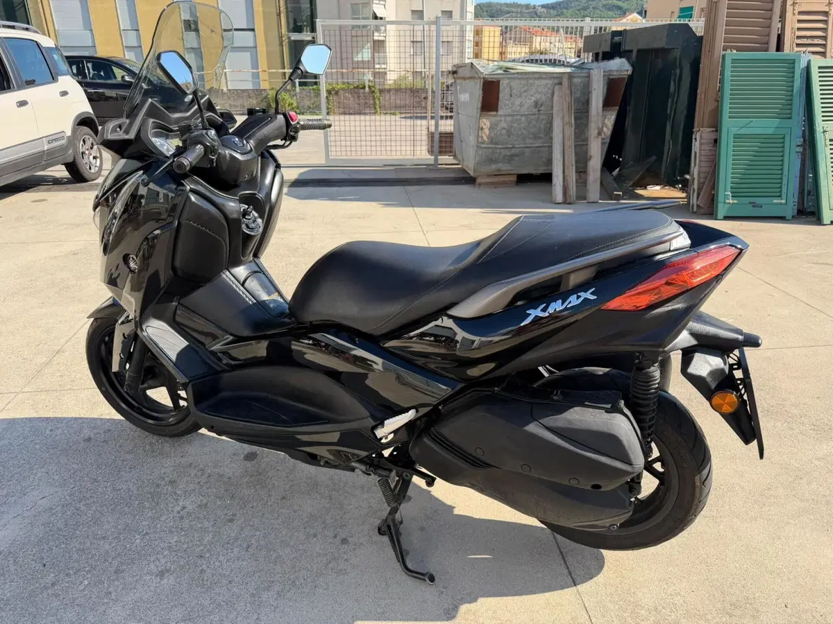Yamaha X-Max 300 ABS (2017 - 20) (3)