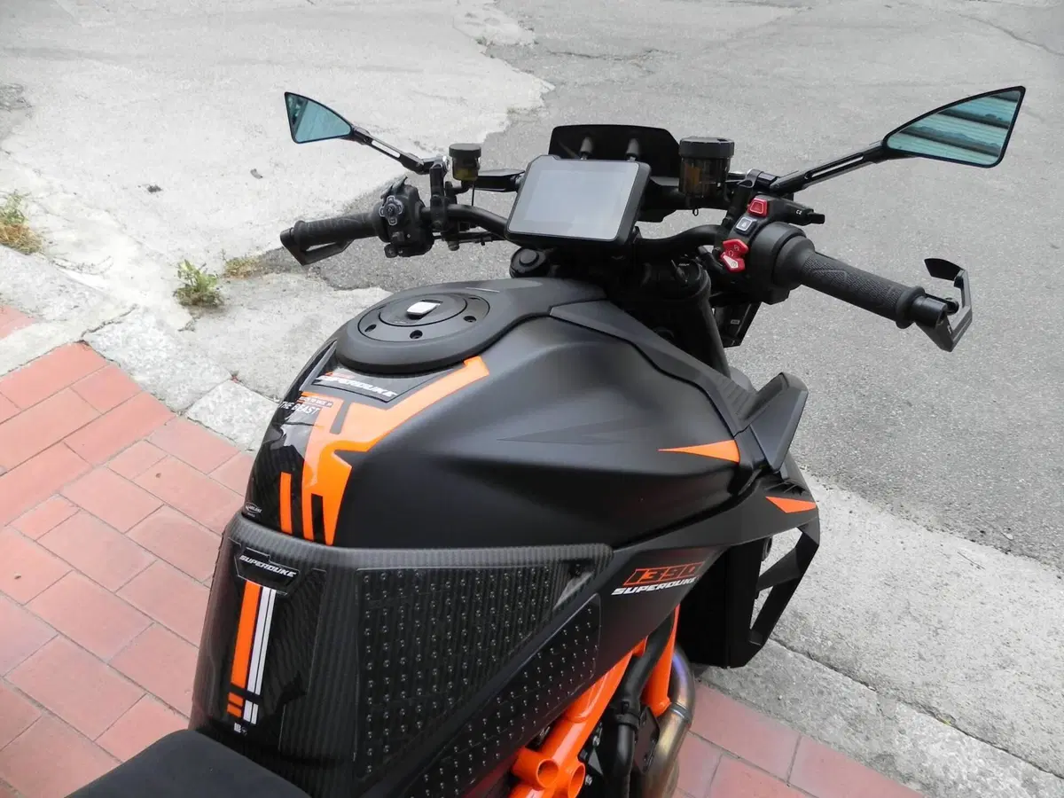 KTM 1390 Super Duke R EVO (2024 - 26) (4)