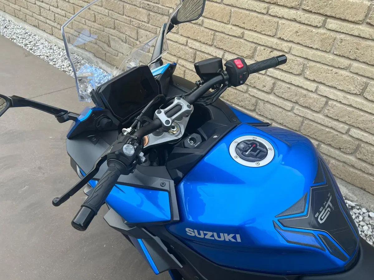 Suzuki GSX-S1000GT (2022 - 24) (4)