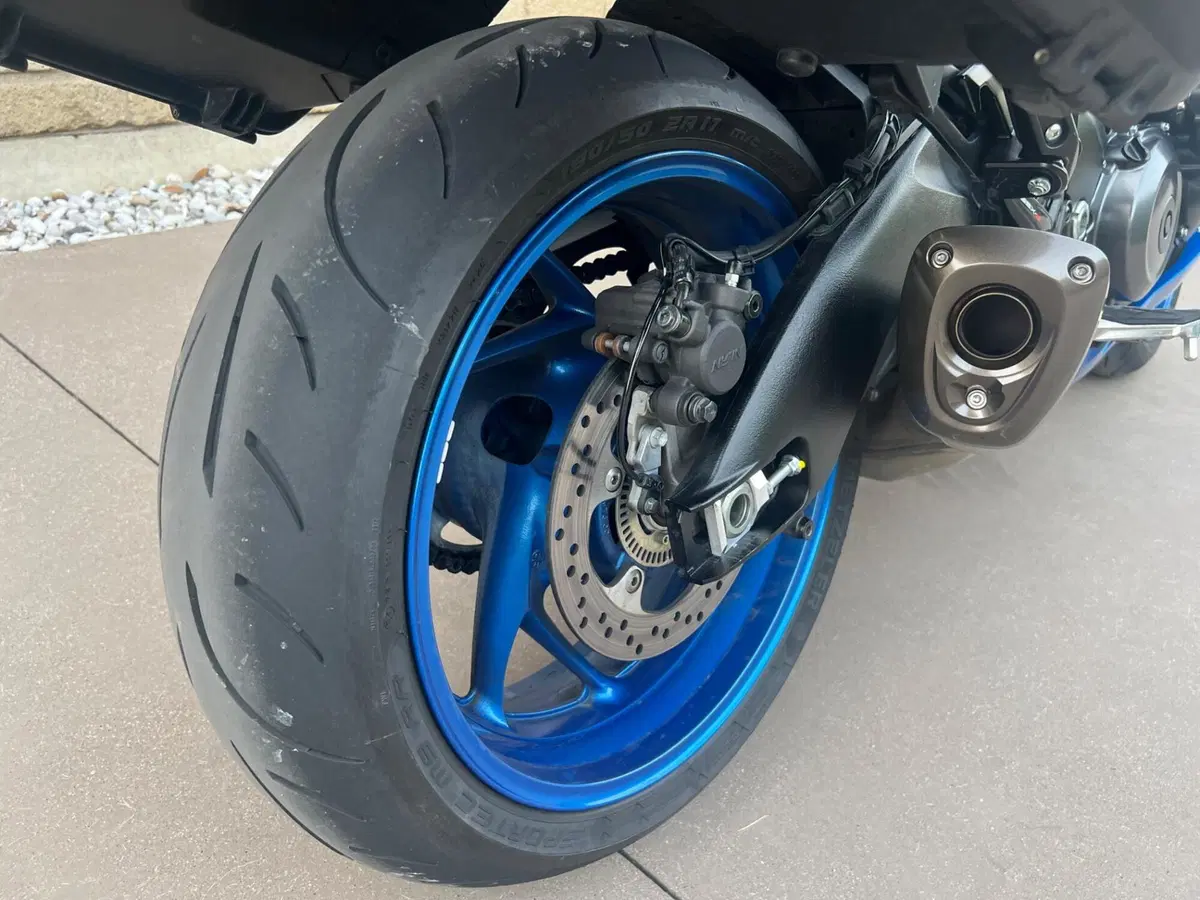 Suzuki GSX-S1000GT (2022 - 24) (11)