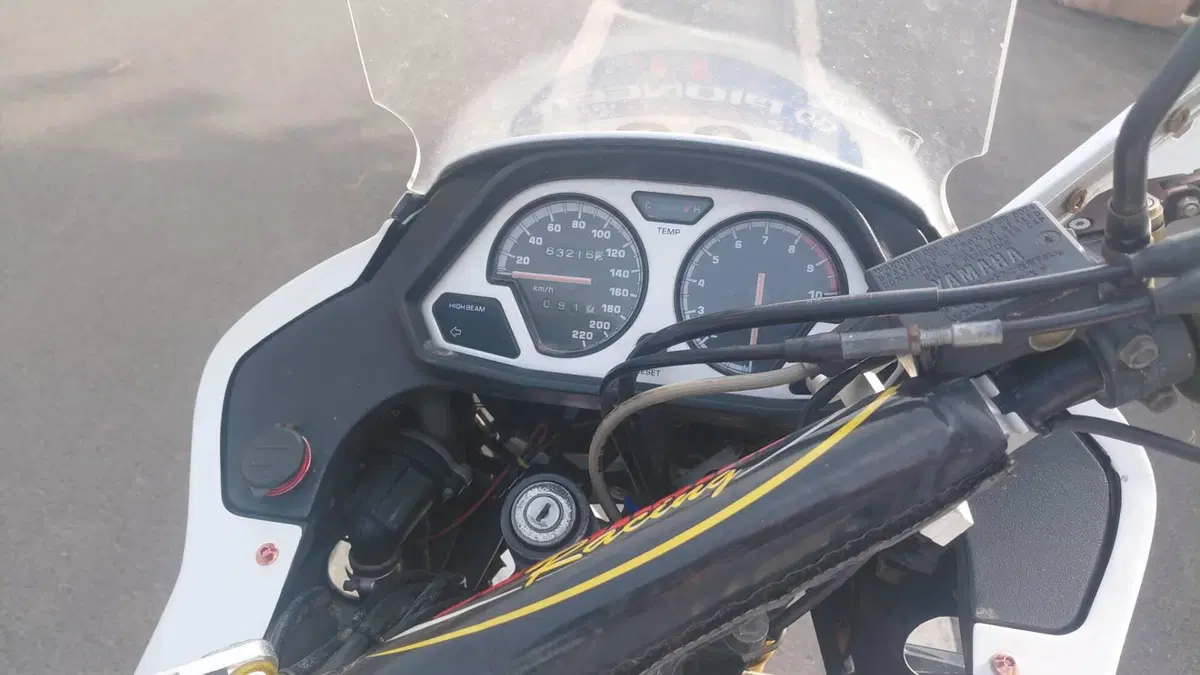 Yamaha Supertenere 750 (2)
