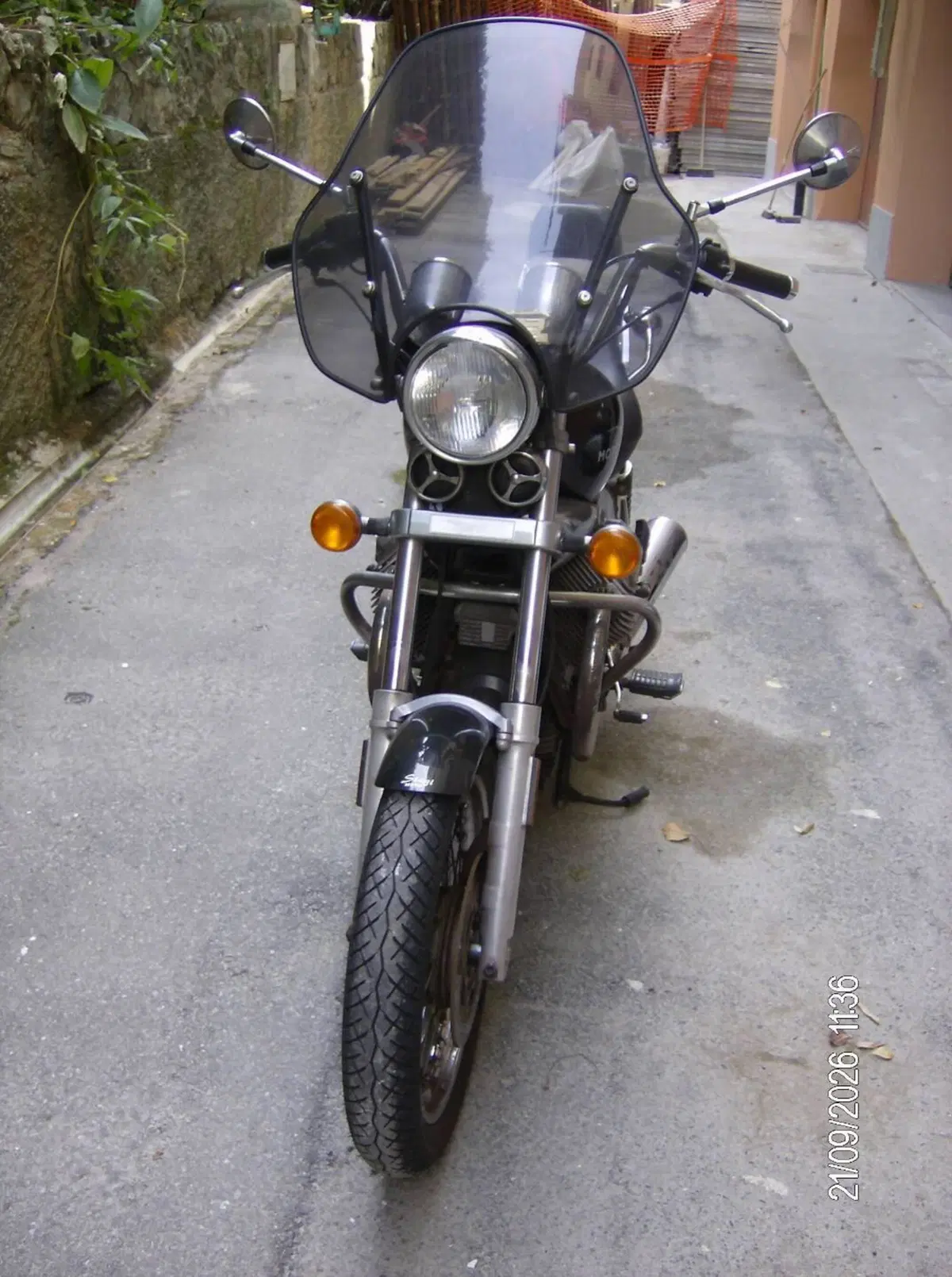 Moto Guzzi Nevada 750
