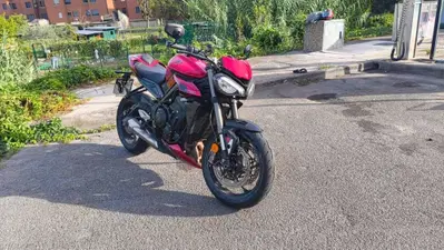 Triumph Street Triple 765 RS (2023 - 26) usata