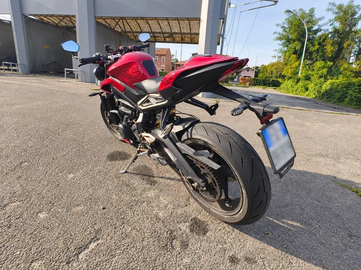 Triumph Street Triple 765 RS (2023 - 26) (3)