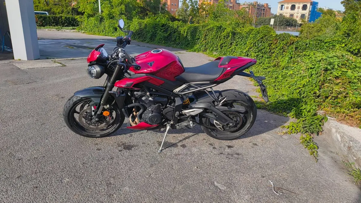 Triumph Street Triple 765 RS (2023 - 26) (9)