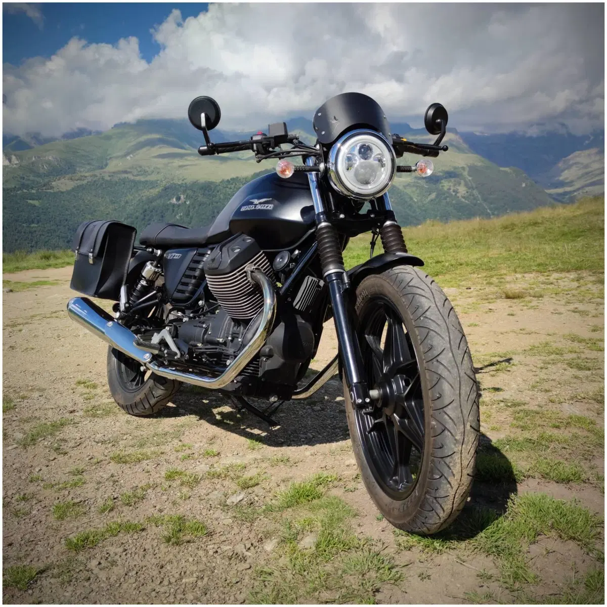 Moto Guzzi V7 II Stone (2015 - 17) (3)