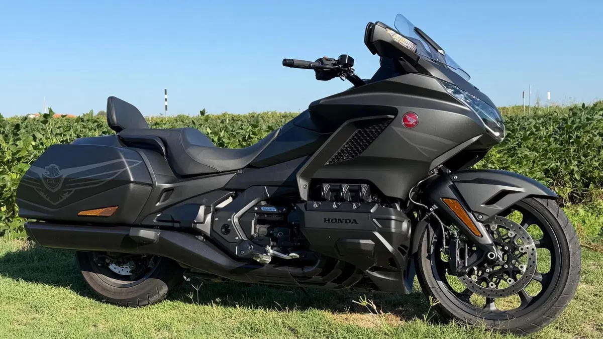 Honda GL 1800 Gold Wing 50° Anniversario (2025 - 26) (2)