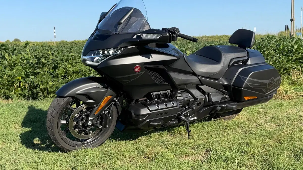 Honda GL 1800 Gold Wing 50° Anniversario (2025 - 26) (9)