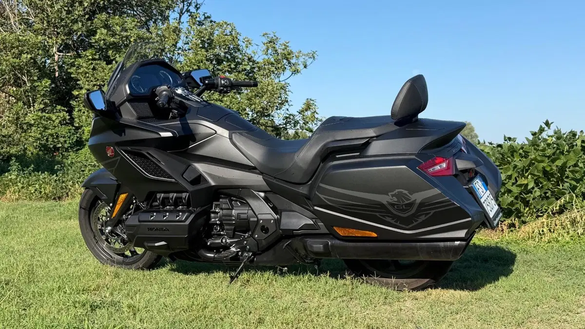 Honda GL 1800 Gold Wing 50° Anniversario (2025 - 26) (11)