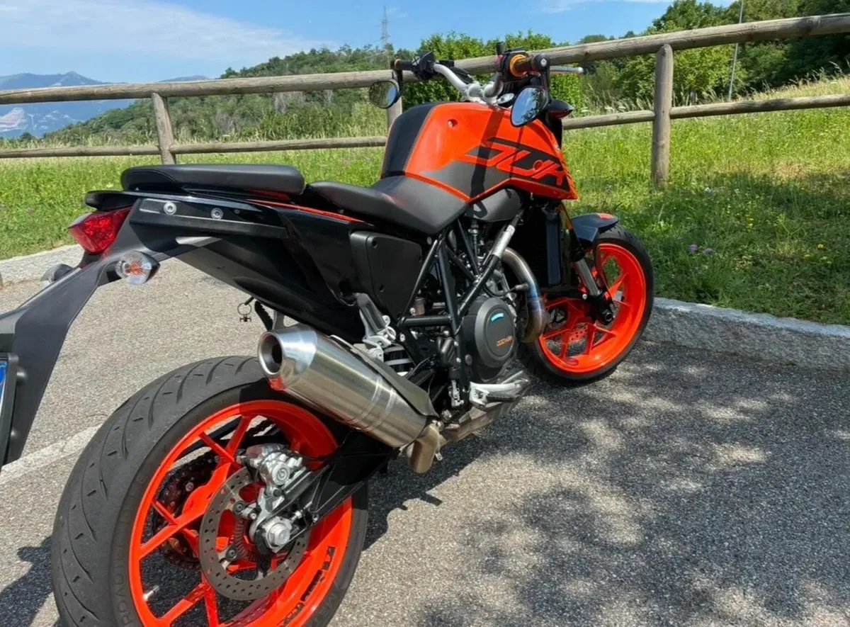 KTM 690 Duke R (2016 - 17) (2)