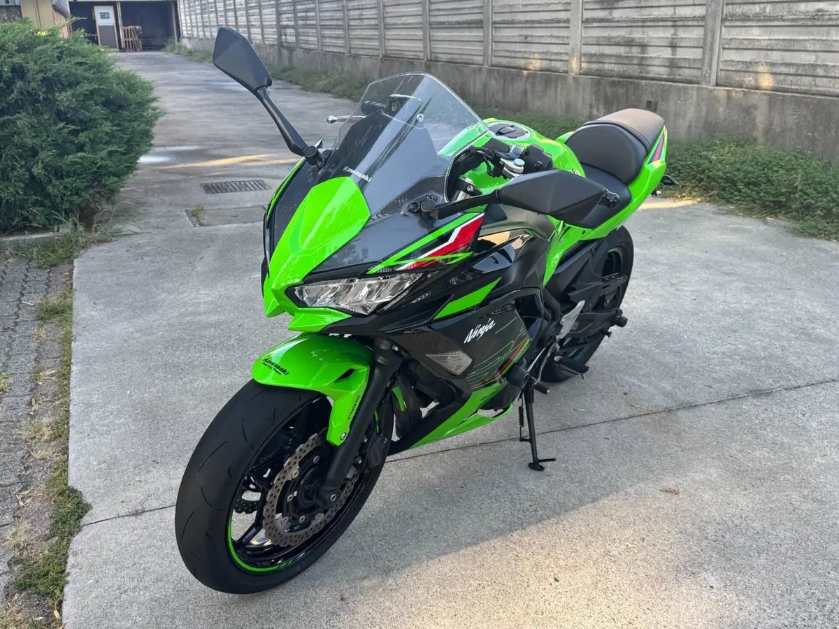 Kawasaki Ninja 650 (2021 - 24) (2)
