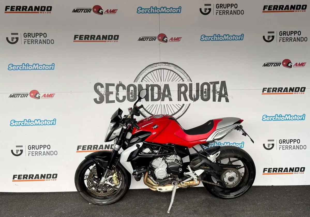 MV Agusta Brutale 675 (2011 - 15) (4)