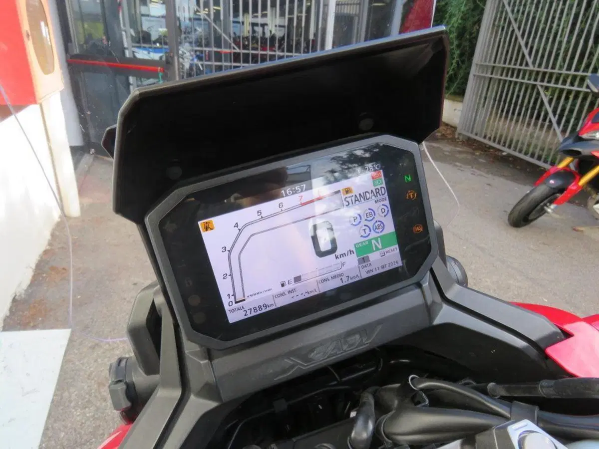 Honda X-ADV 750 DCT (2021 - 24) (15)